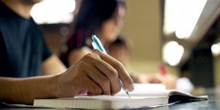 Ensino m&eacute;dio: estudantes querem melhor forma&ccedil;&atilde;o de professores e di&aacute;logo - Ag&ecirc;ncia Brasil